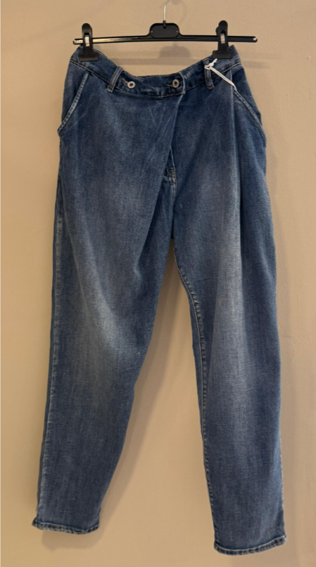 Pantalón Denim Botón Cruzado
