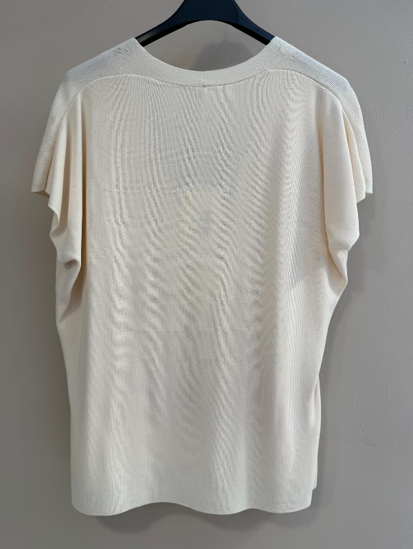Camiseta De Punto Cuello Pico Pronunciado