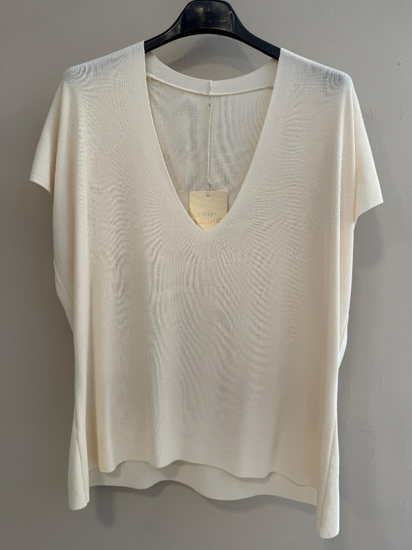 Camiseta De Punto Cuello Pico Pronunciado