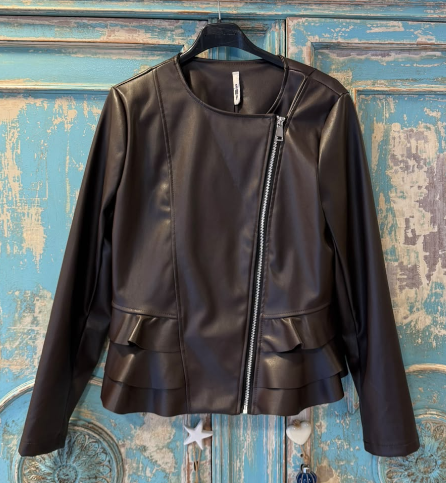 Chaqueta Biker Con Volantes Efecto Piel