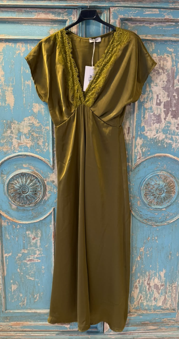 Vestido Midi Escote V Lencero