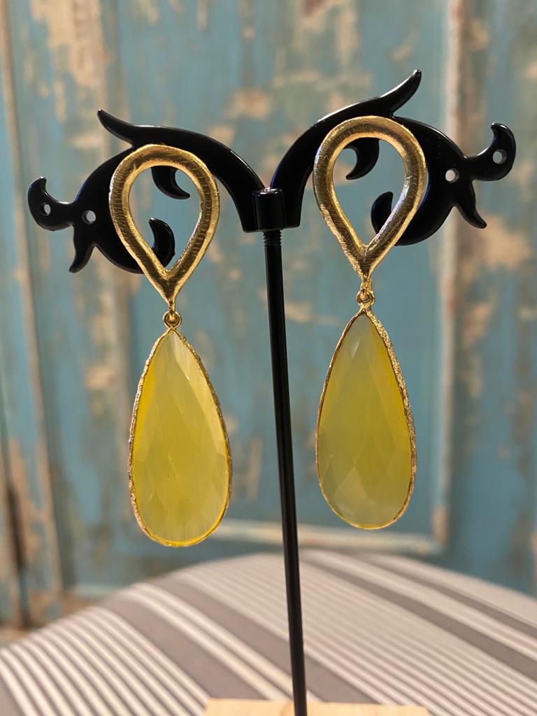 Pendientes piedra en lágrima “Alibey”