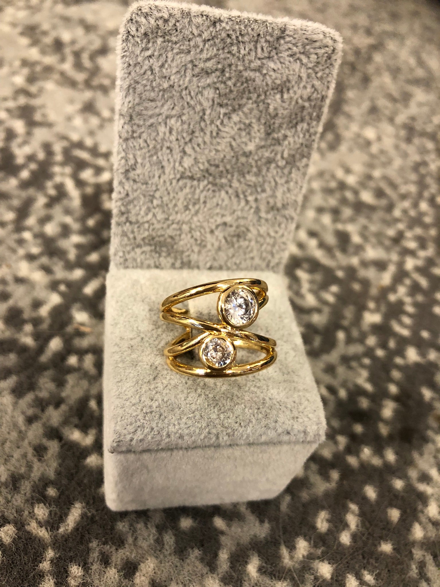 Anillo cristales enlazados “Alibey”