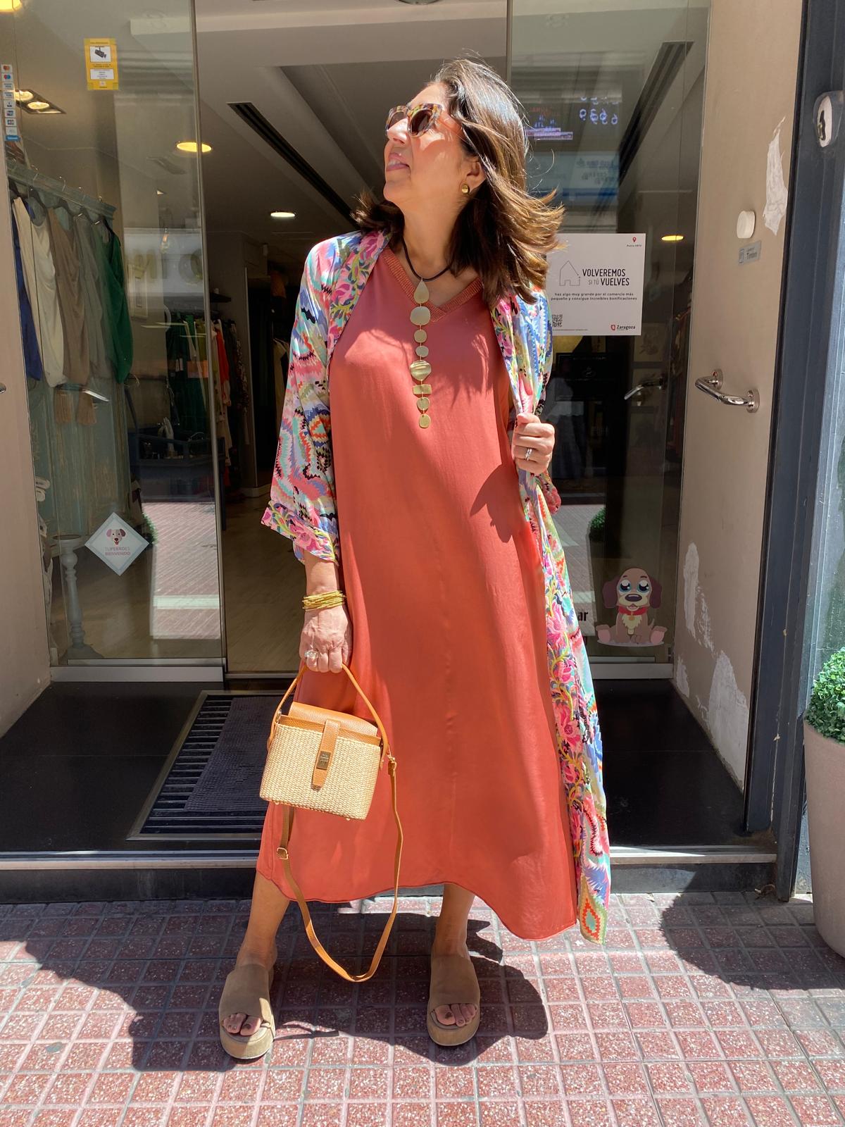 Vestido largo satinado cuello lúrex DONDOLA