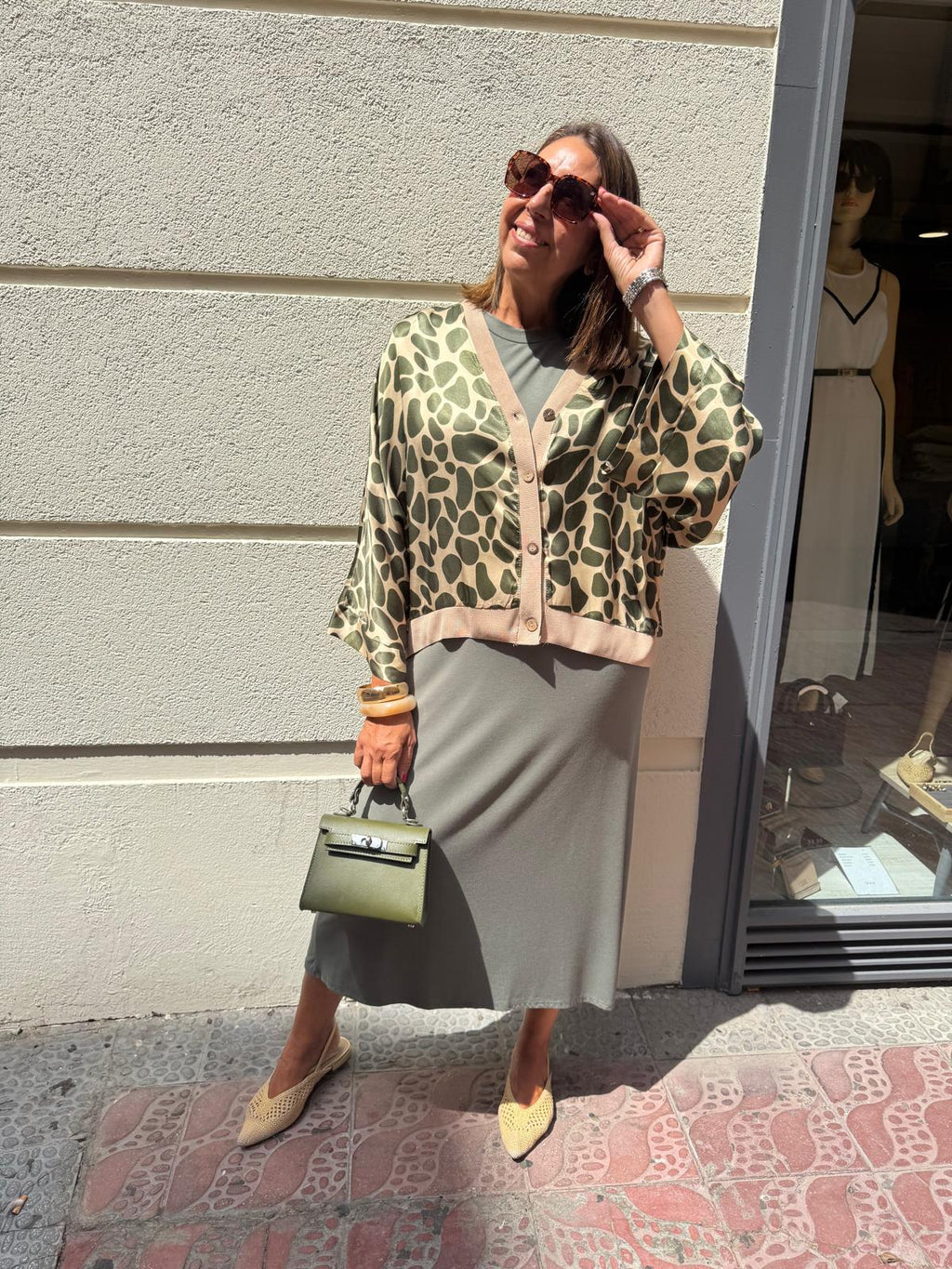 Vestido punto básico corte recto efecto hombrera DONDOLA