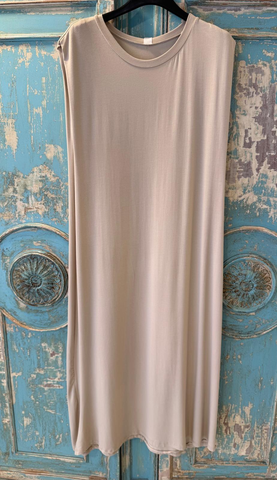 Vestido punto básico corte recto efecto hombrera DONDOLA