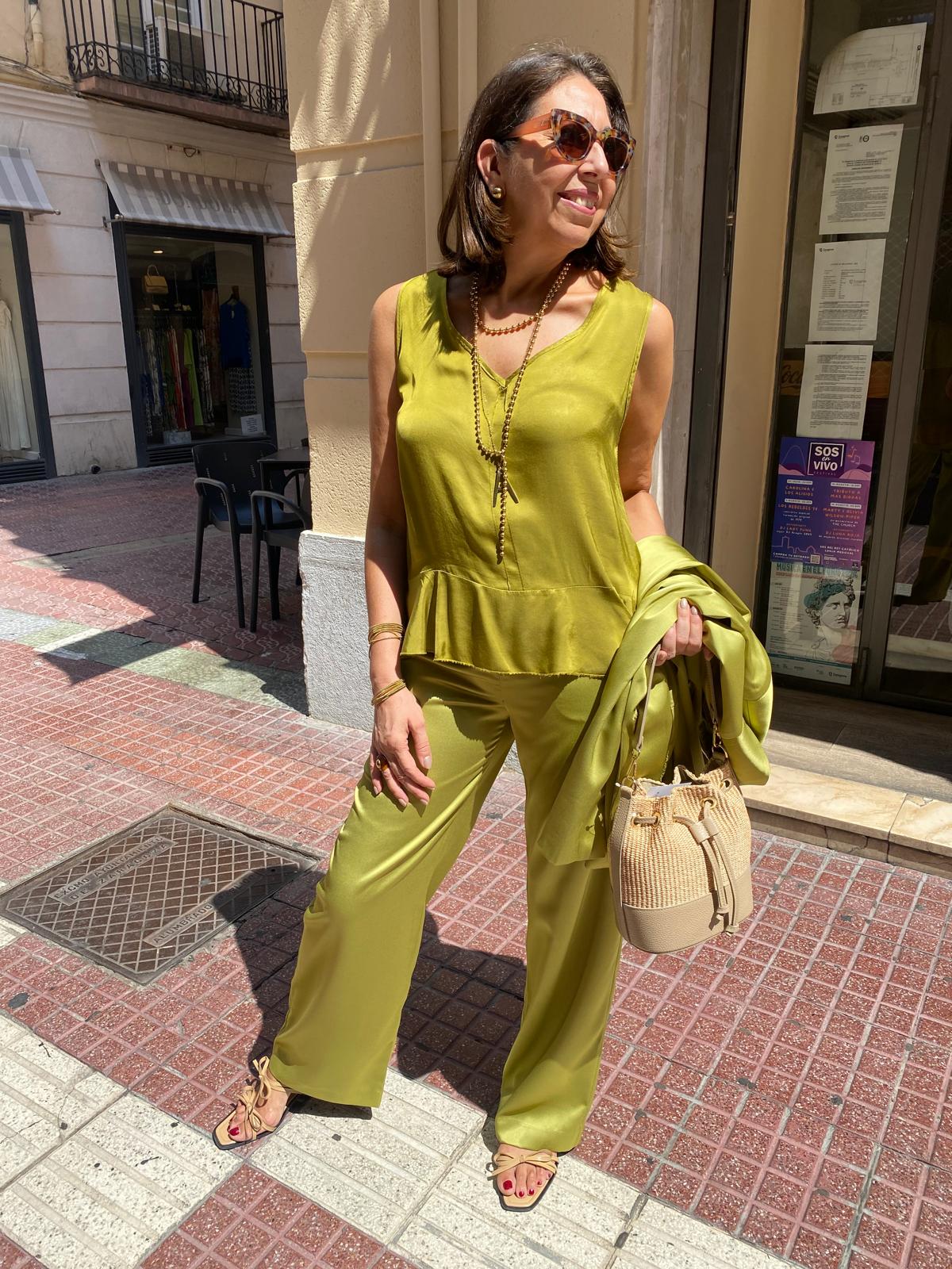 Pantalón satinado verde oliva DONDOLA