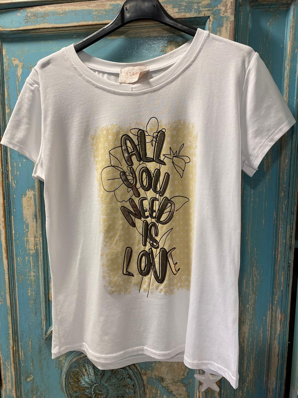 Camiseta algodón “All you need is love” DONDOLA