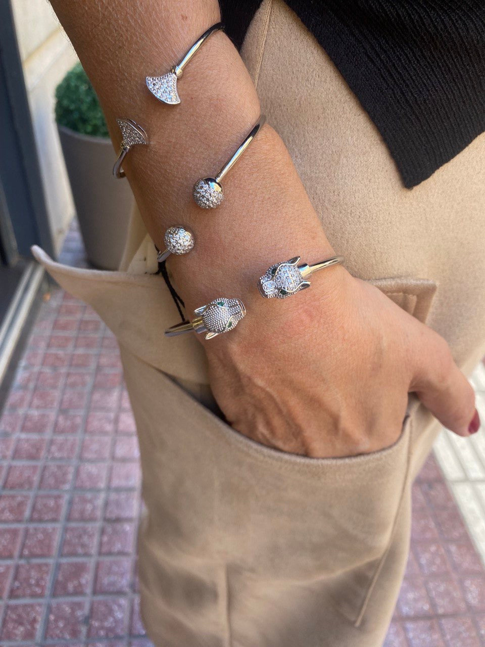 Pulsera tipo esclava diseño conchas brillos ALIBEY