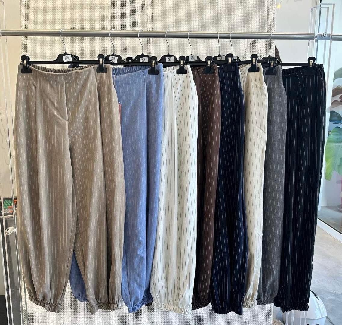 Jogger pinzas con raya diplomática