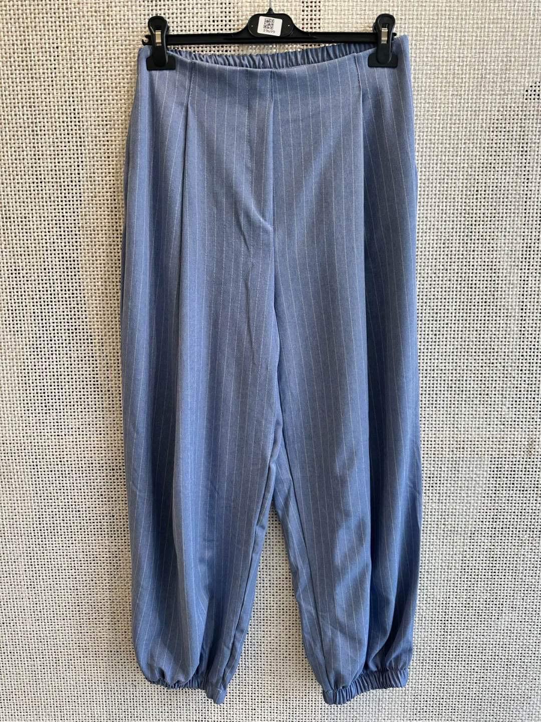 Jogger pinzas con raya diplomática