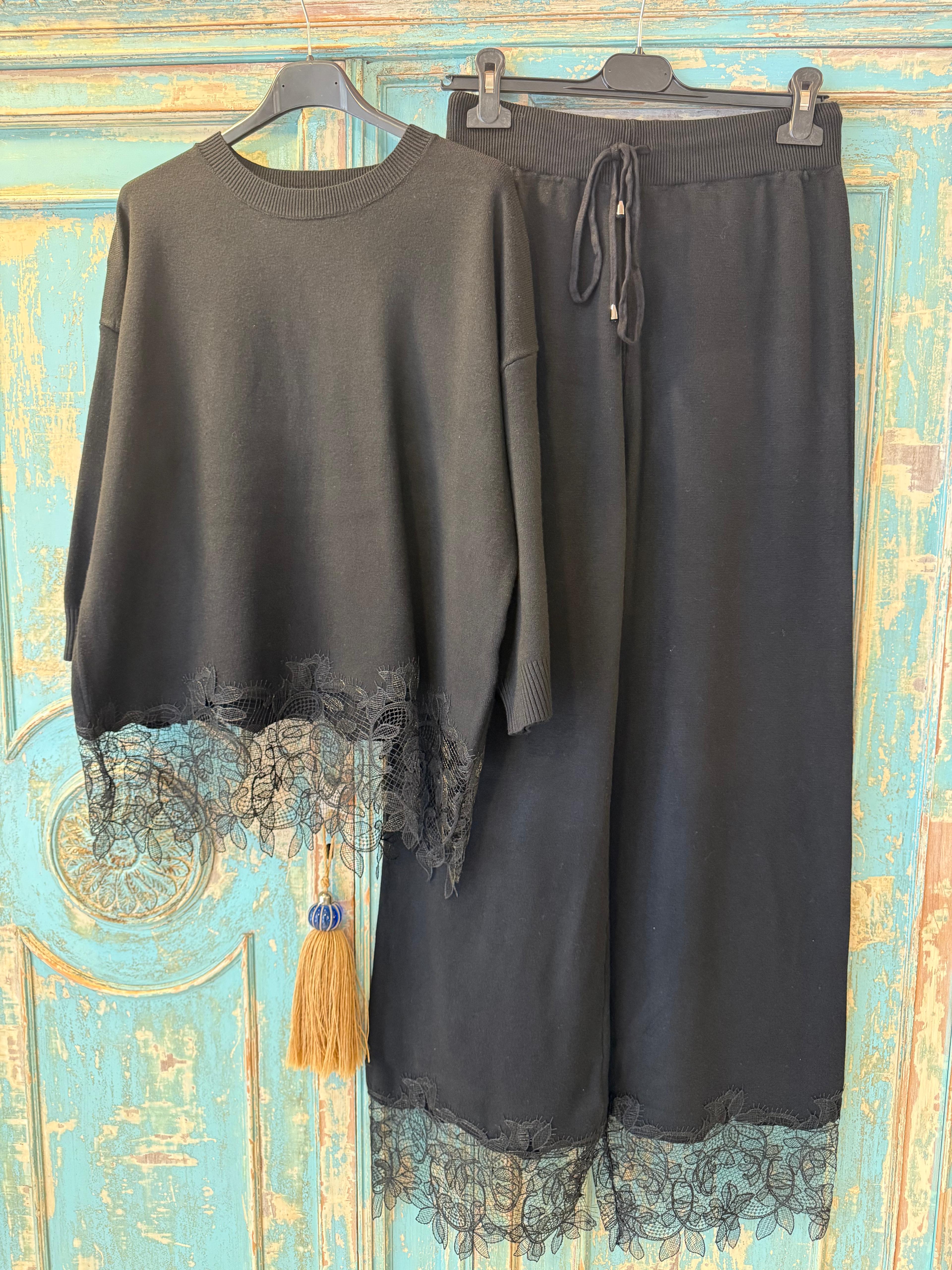 Conjunto de punto pantalón con encaje DONDOLA