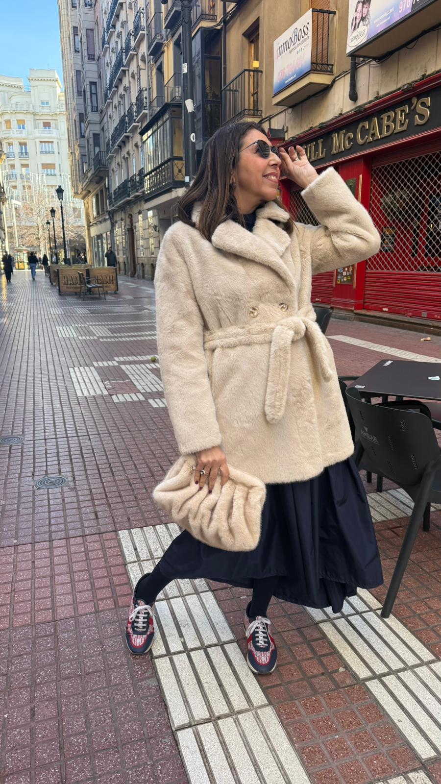 Chaquetón Batín Efecto Visón Rasado - Pelo Premium con Cinturón | Dondola