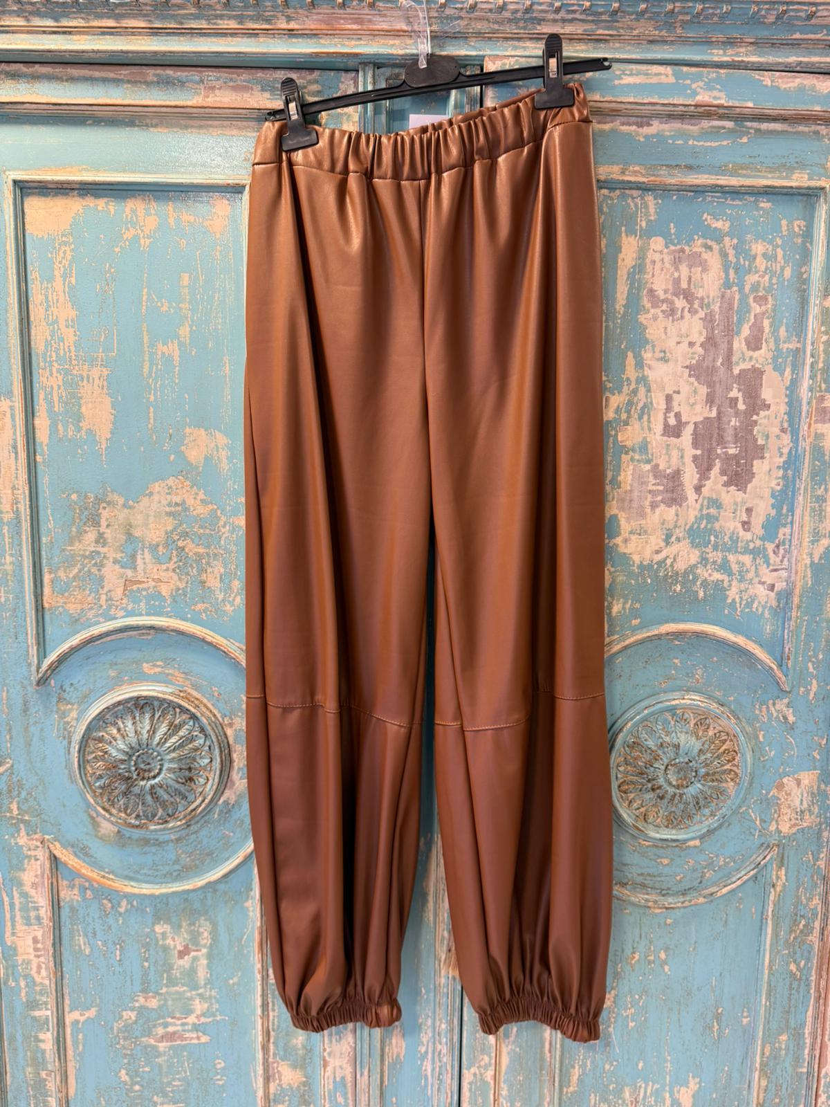 Pantalones Jogger Efecto Poli Piel Chocolate