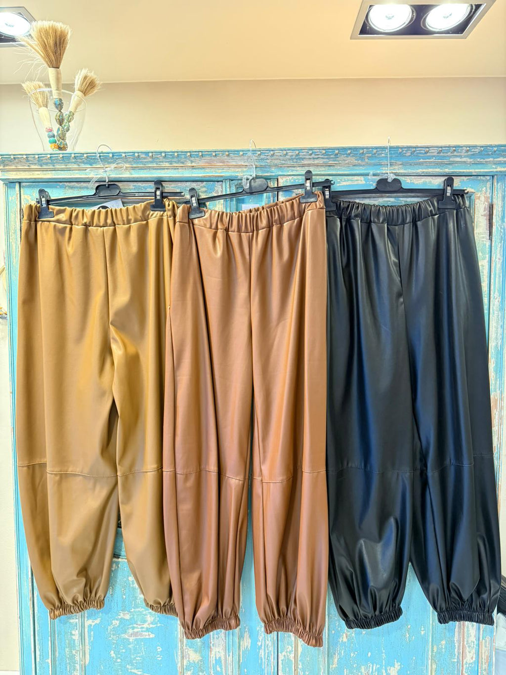 Pantalones Jogger Efecto Poli Piel Chocolate