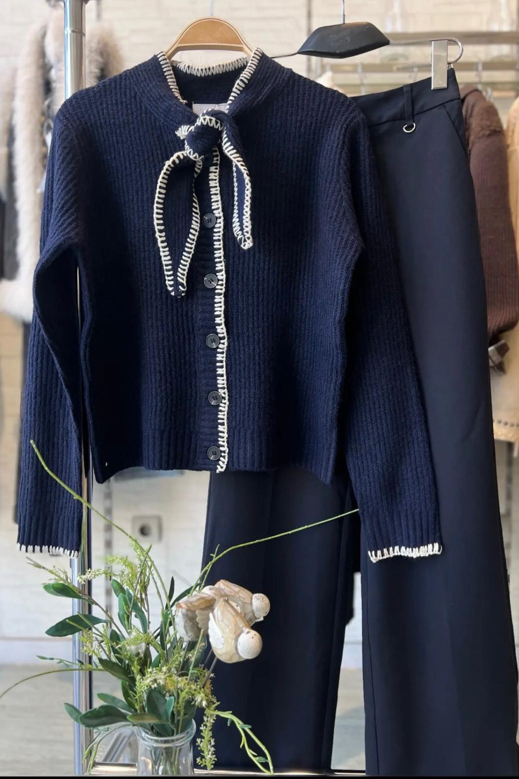 Chaqueta con Lazada y Pespuntes Contrastados - Talla Única | Dondola