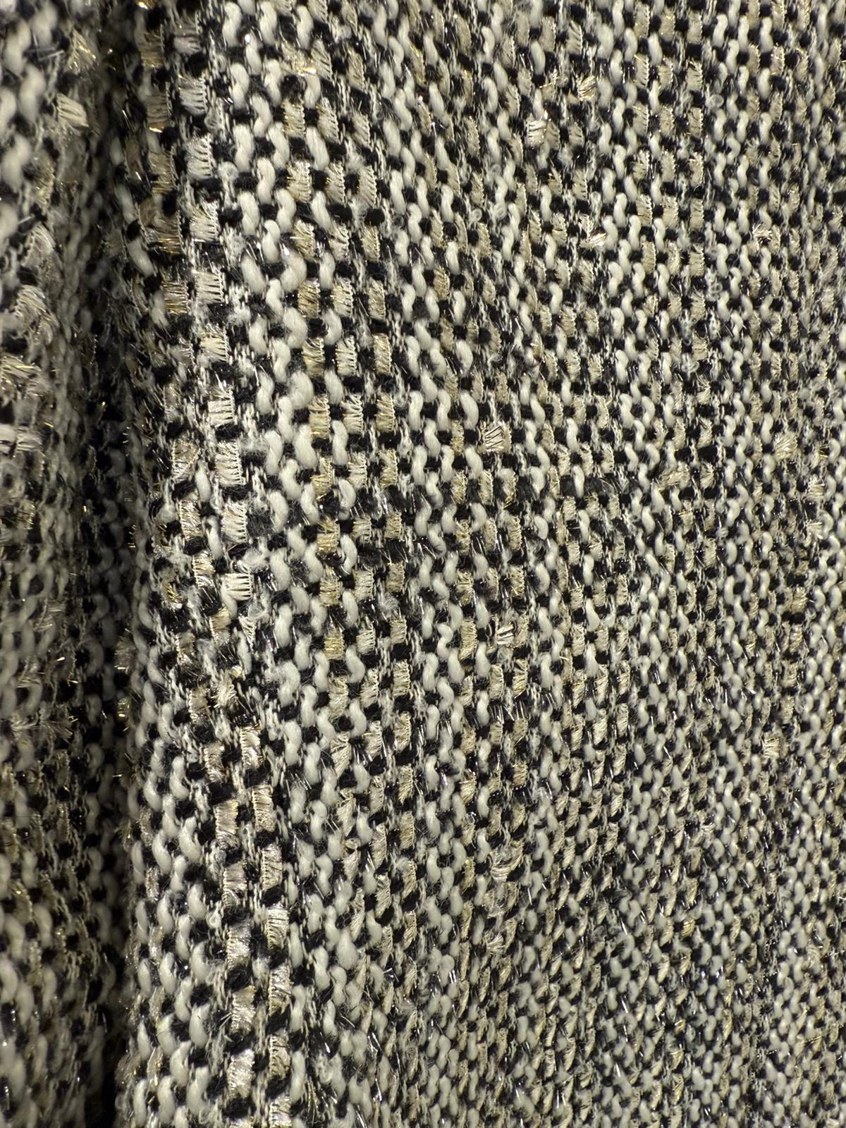 Blazer Tweed con Flecos y Botones Dorados