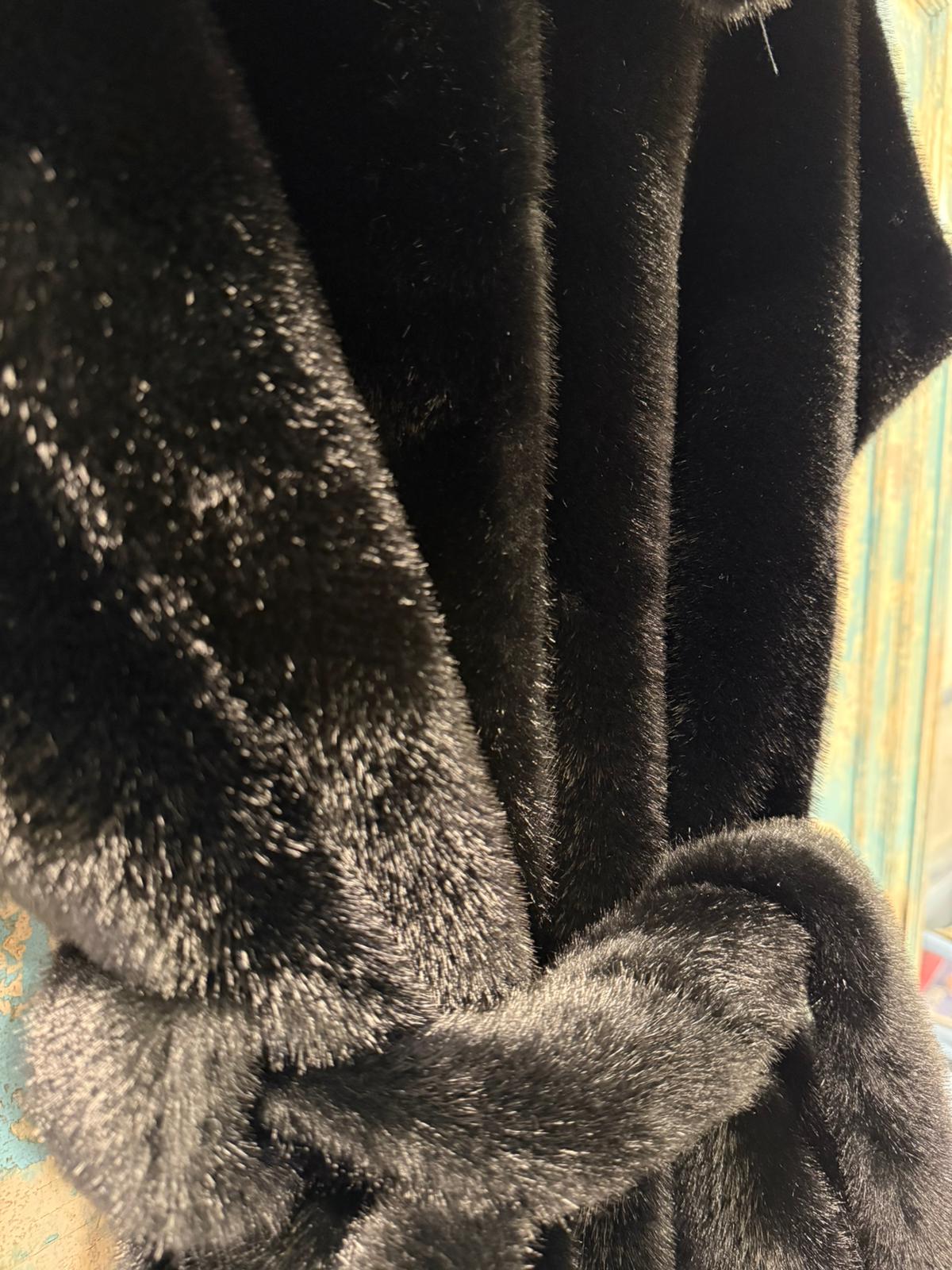 Abrigo Efecto Visón Negro - Pelo Sintético 100% Poliéster