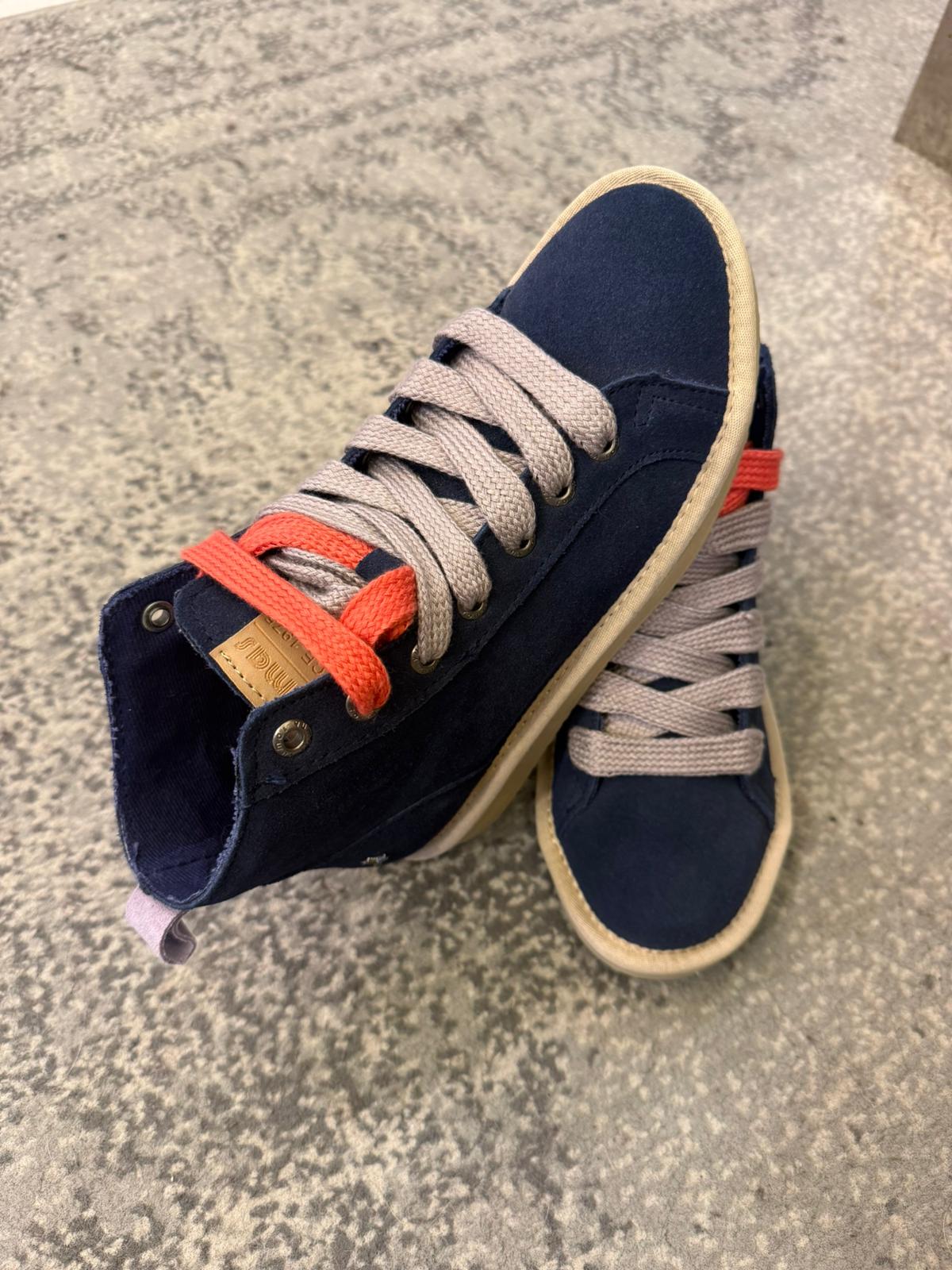 Botitas Deportivas Azul Marino Detalle Coral - Dondola Moda