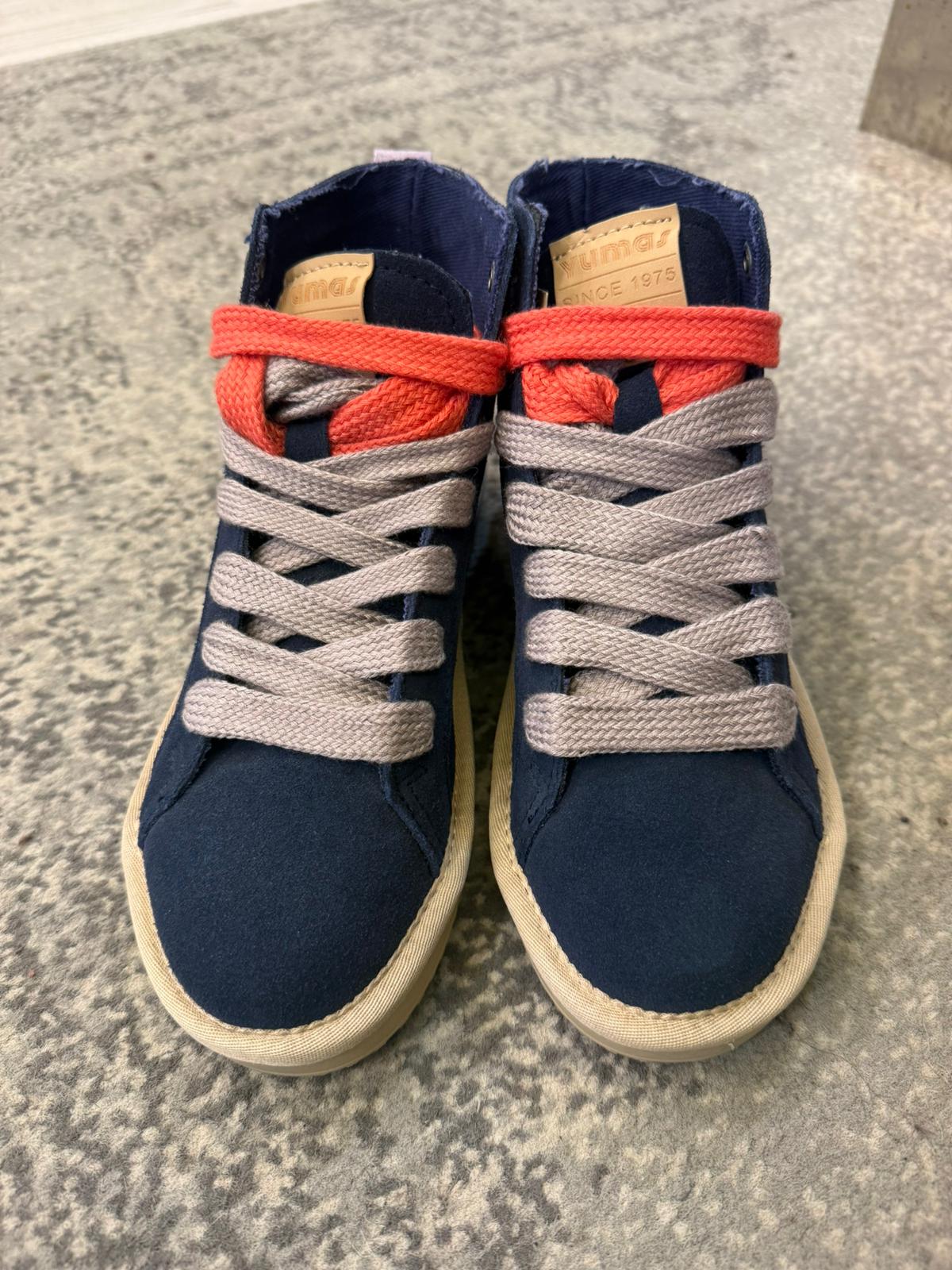 Botitas Deportivas Azul Marino Detalle Coral - Dondola Moda