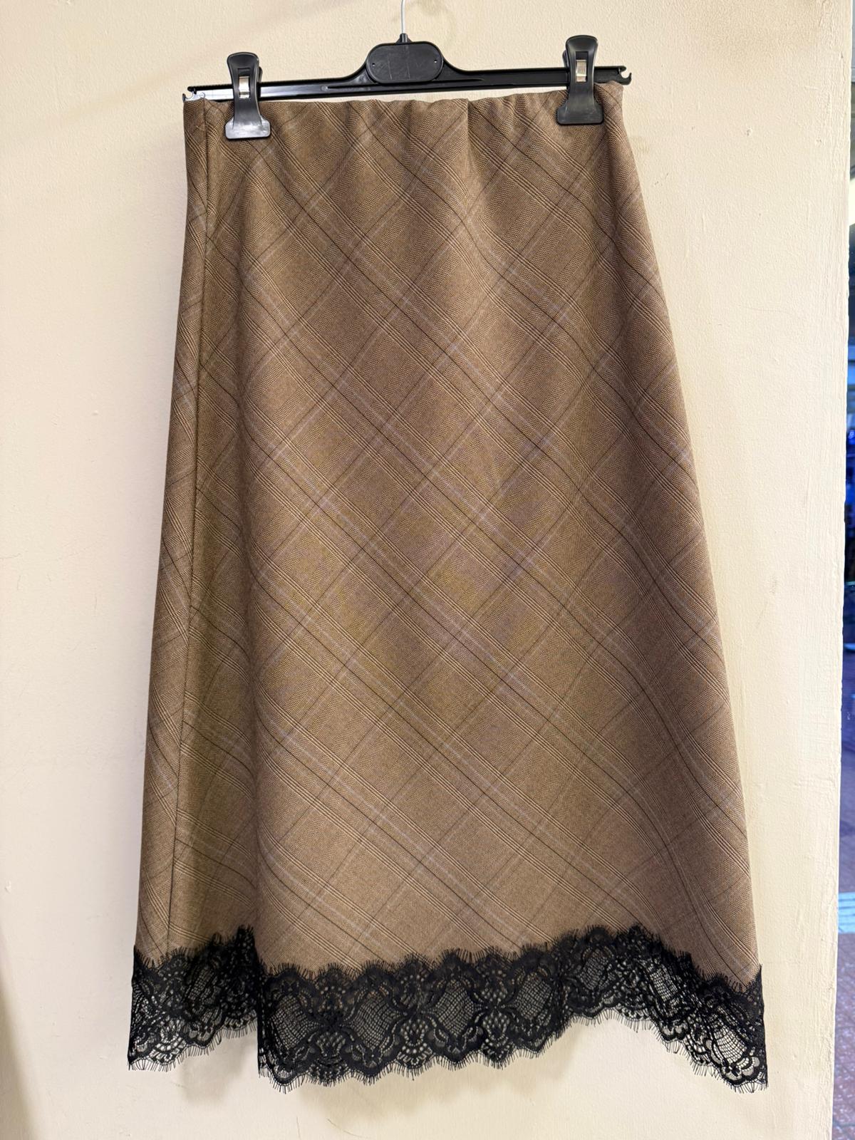 Falda Midi Cuadros con Encaje