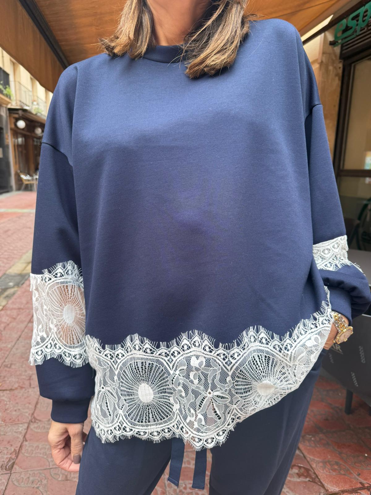 Sudadera con Encaje
