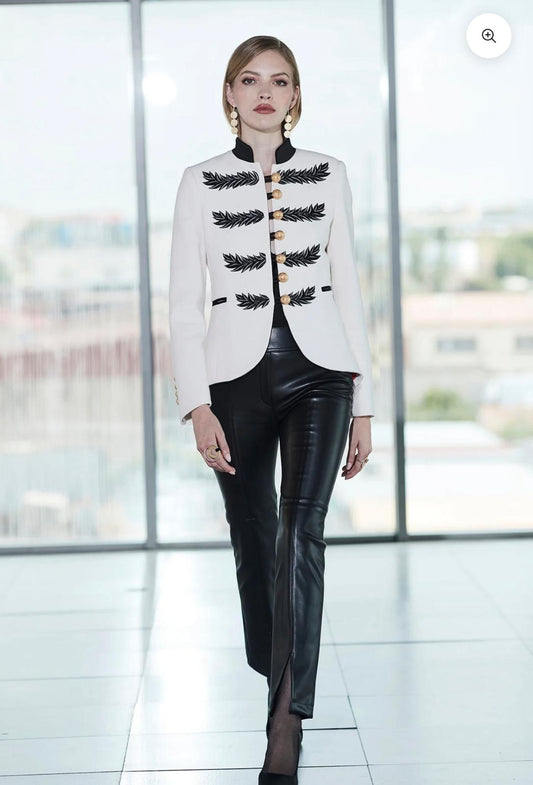 BLAZER BORDADA MARFIL RENATA LOVE