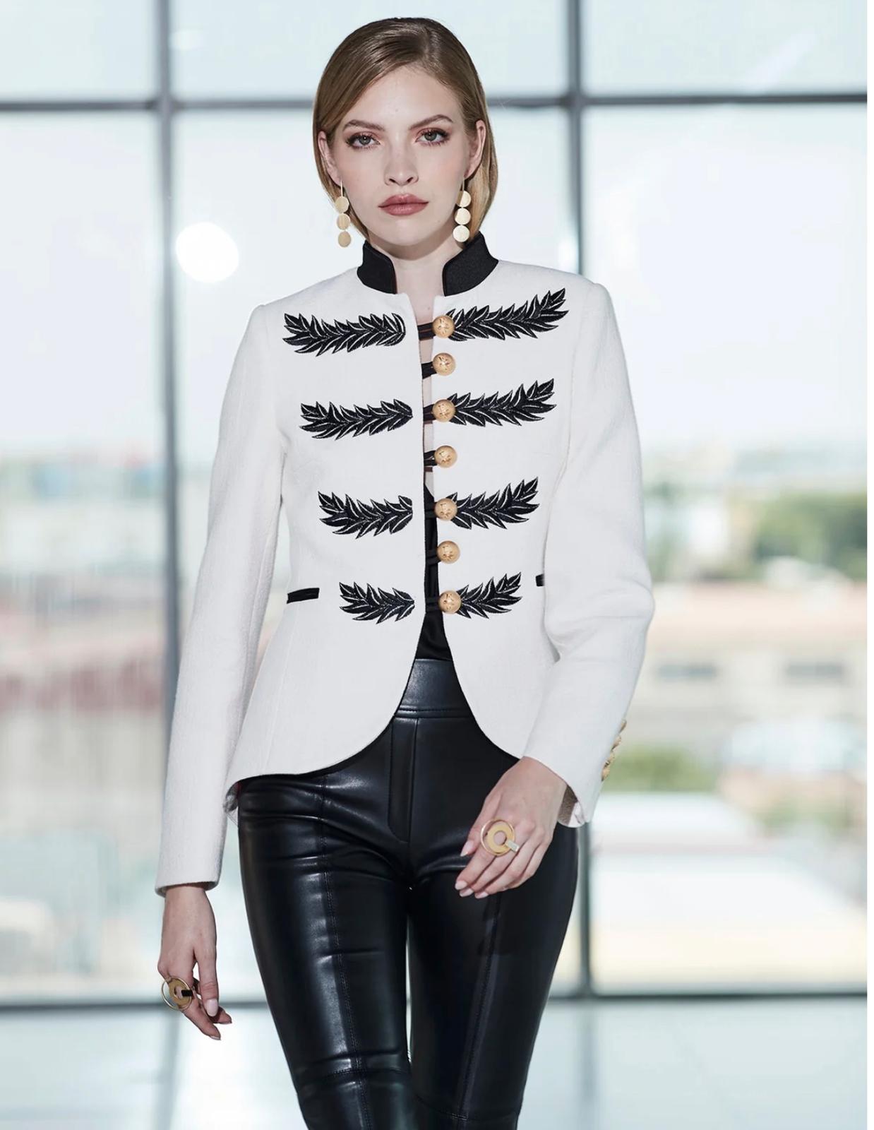 BLAZER BORDADA MARFIL RENATA LOVE