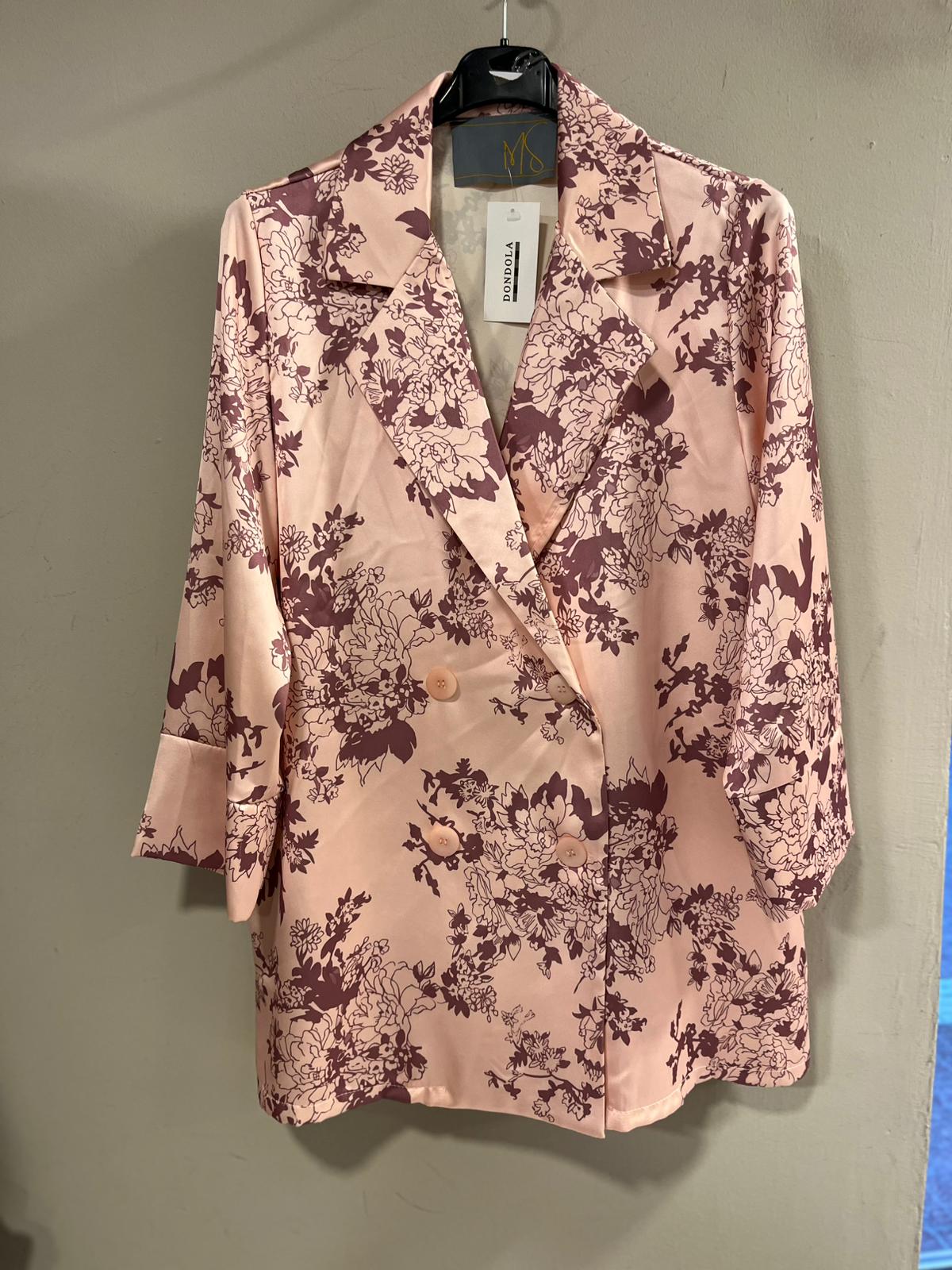 Conjunto de Traje Satinado con Estampado Floral