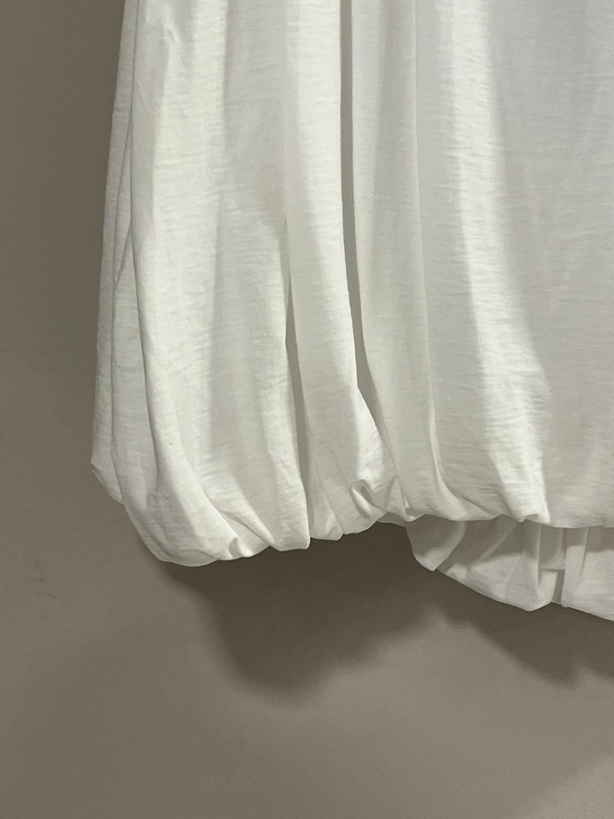 Blusa Blanca Fruncida con Elástico en Cintura