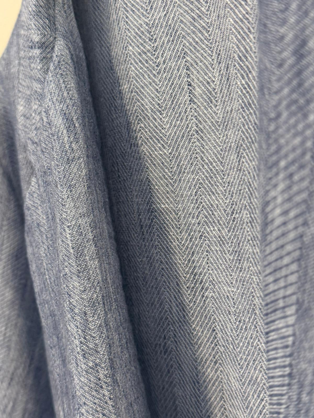 Blazer Efecto Espiga Azul Denim con Botón Tonal
