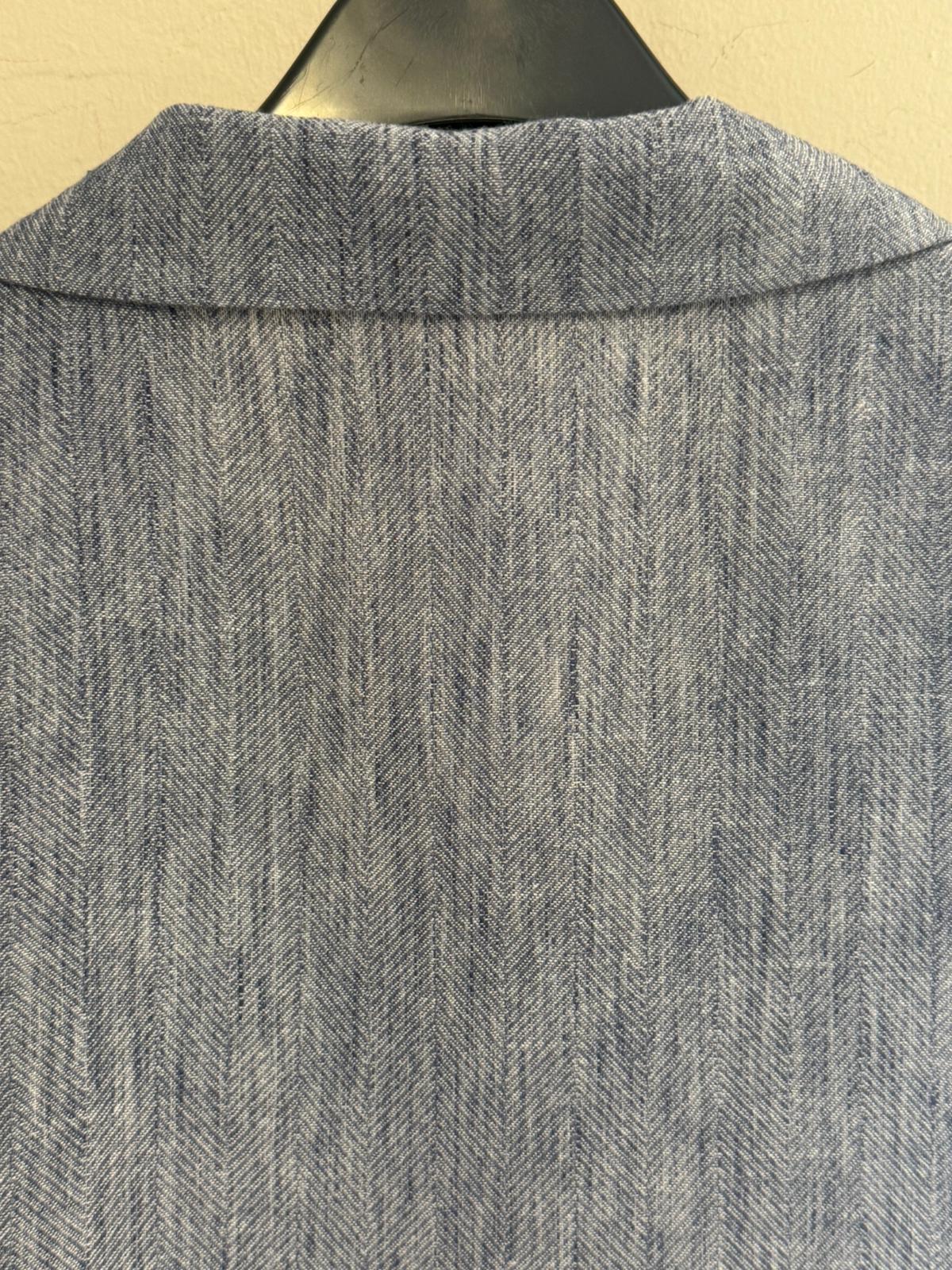 Blazer Efecto Espiga Azul Denim con Botón Tonal