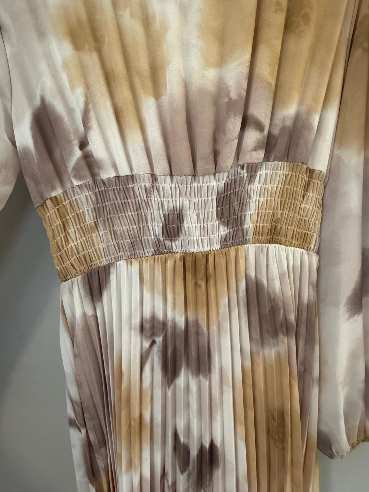 Vestido Largo Plisado Tie-Dye con Escote Cruzado