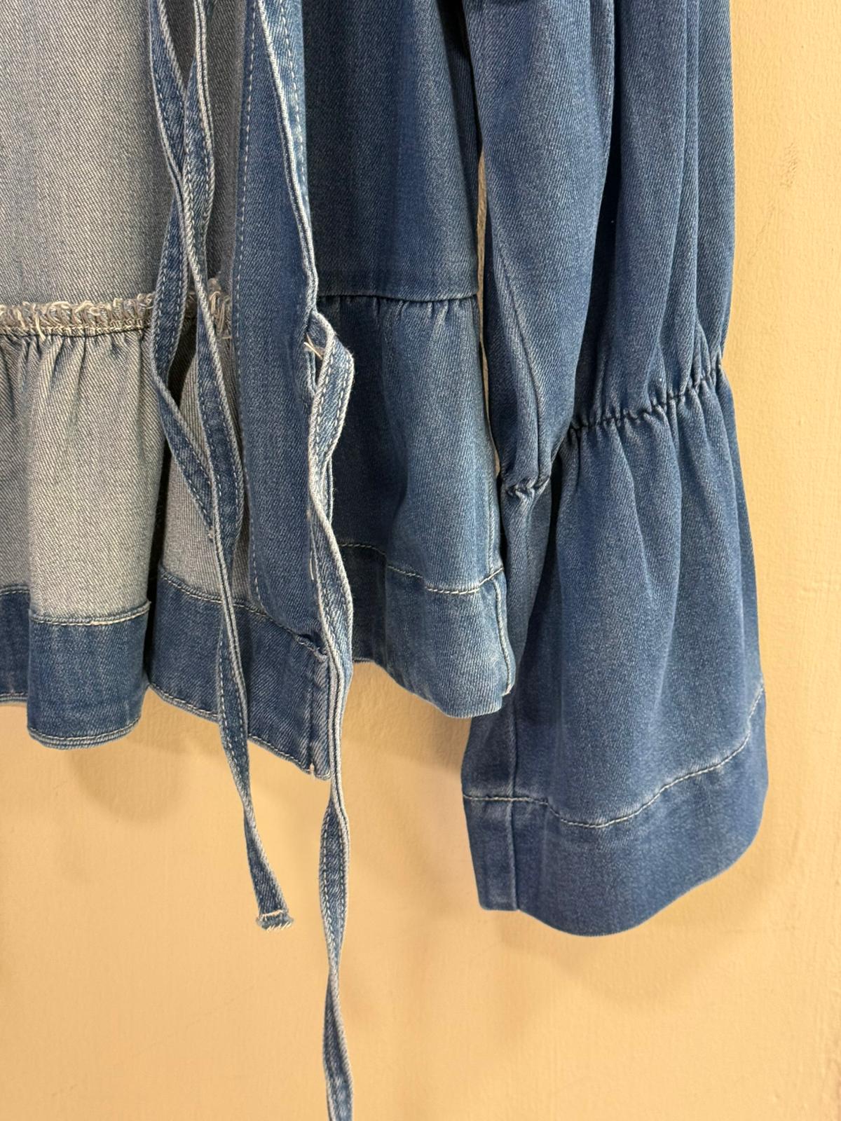 Chaqueta Vaquera con lazadas y volante