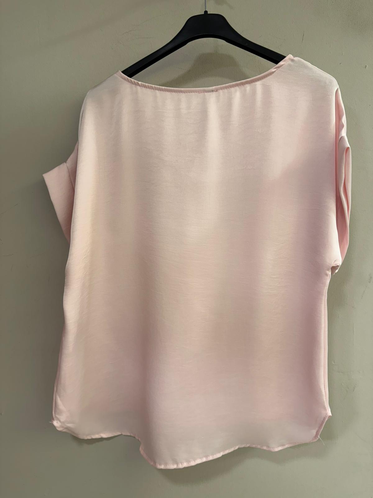 Blusa satinada de manga corta Cierre con dos botones