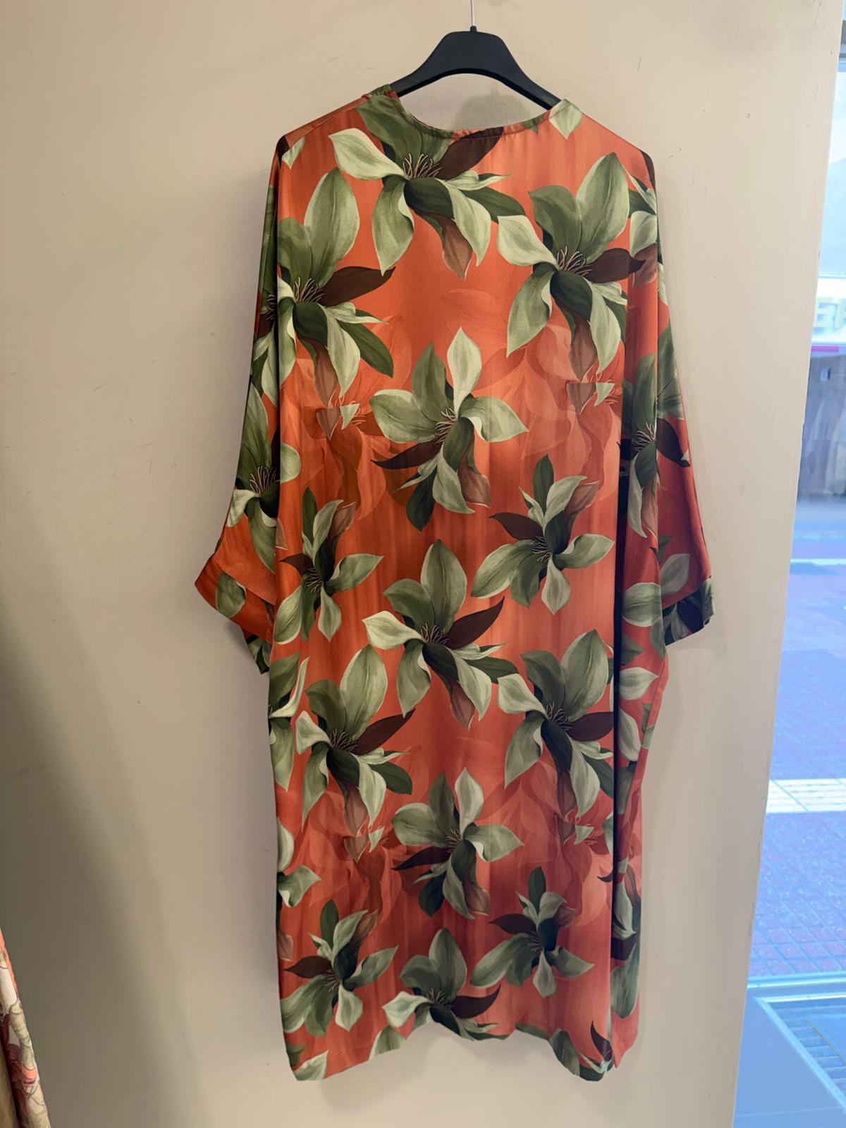 Kimono Largo Floral Clemátide