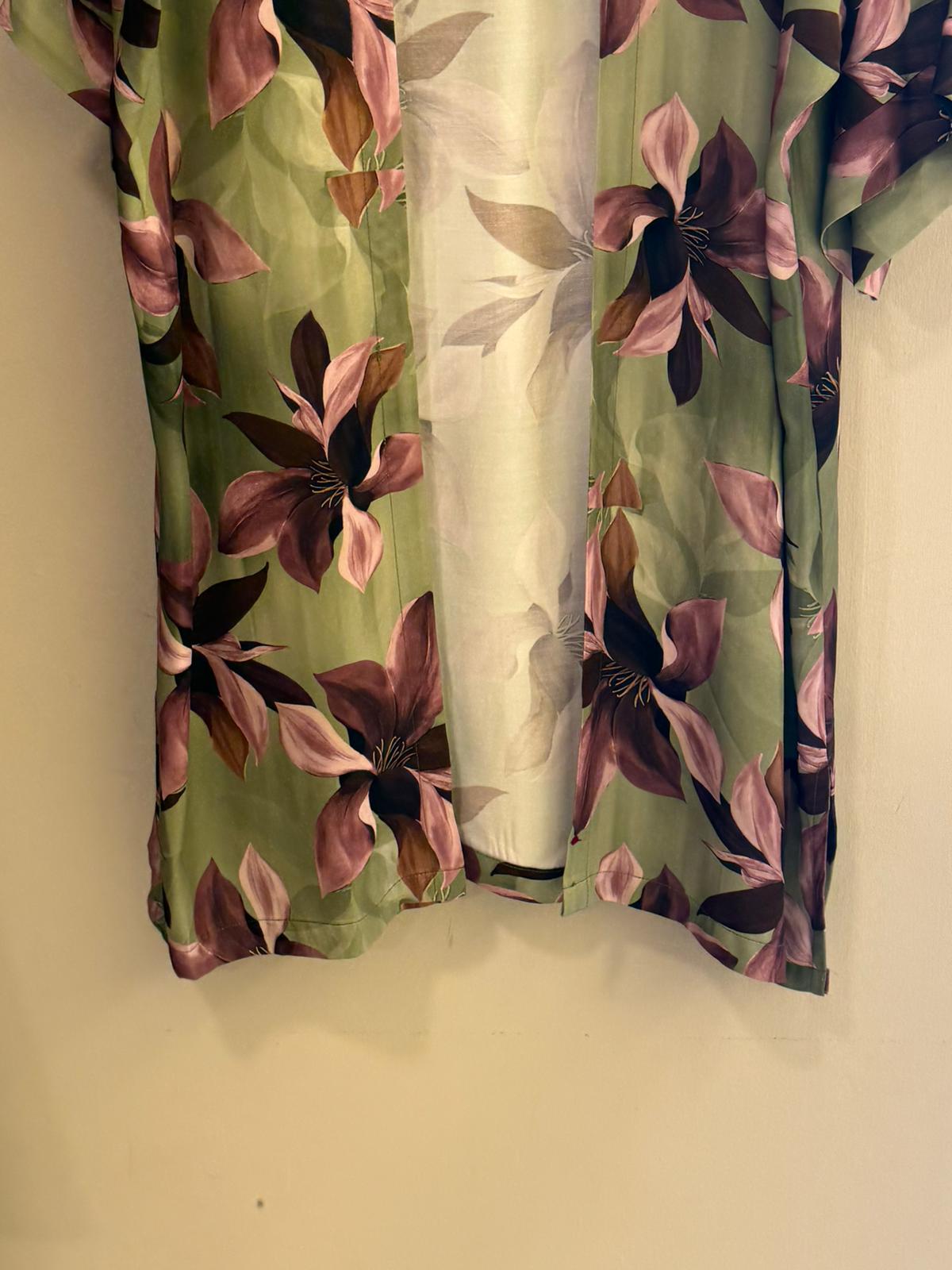 Kimono Largo Floral Clemátide