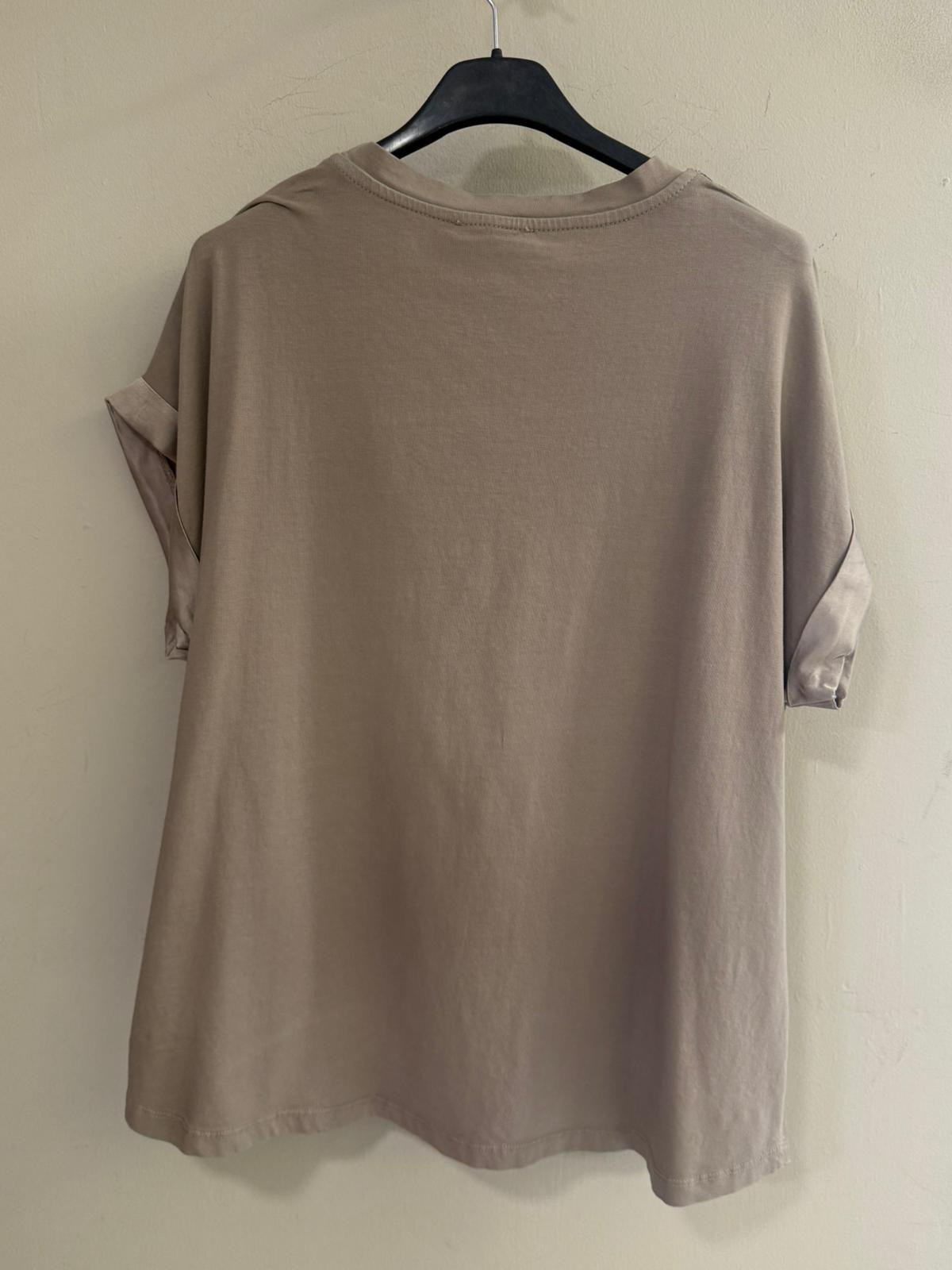 Camiseta Oversize Satinada Cuello Redondo