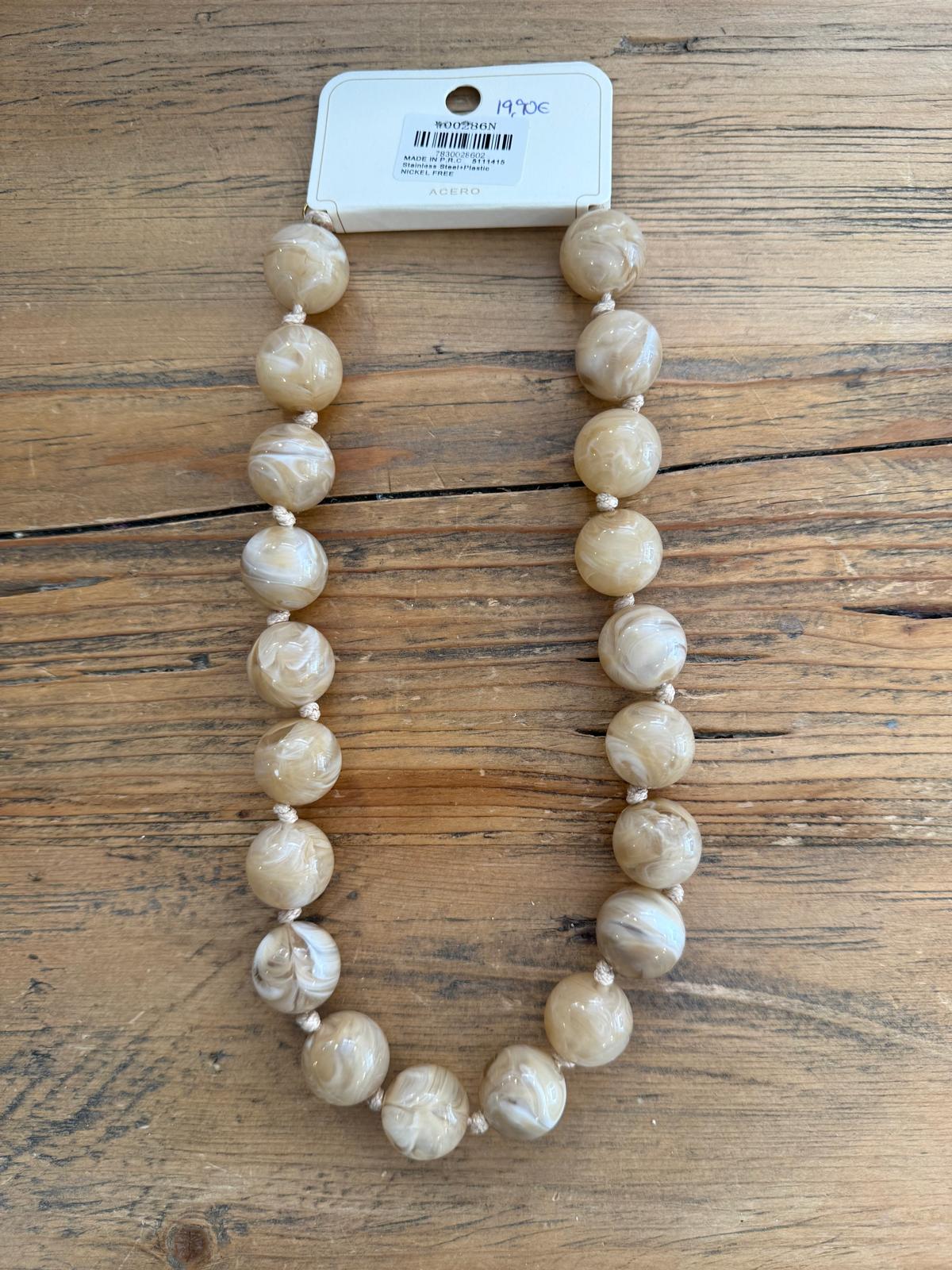 Collar de Bolas Grandes con Resina