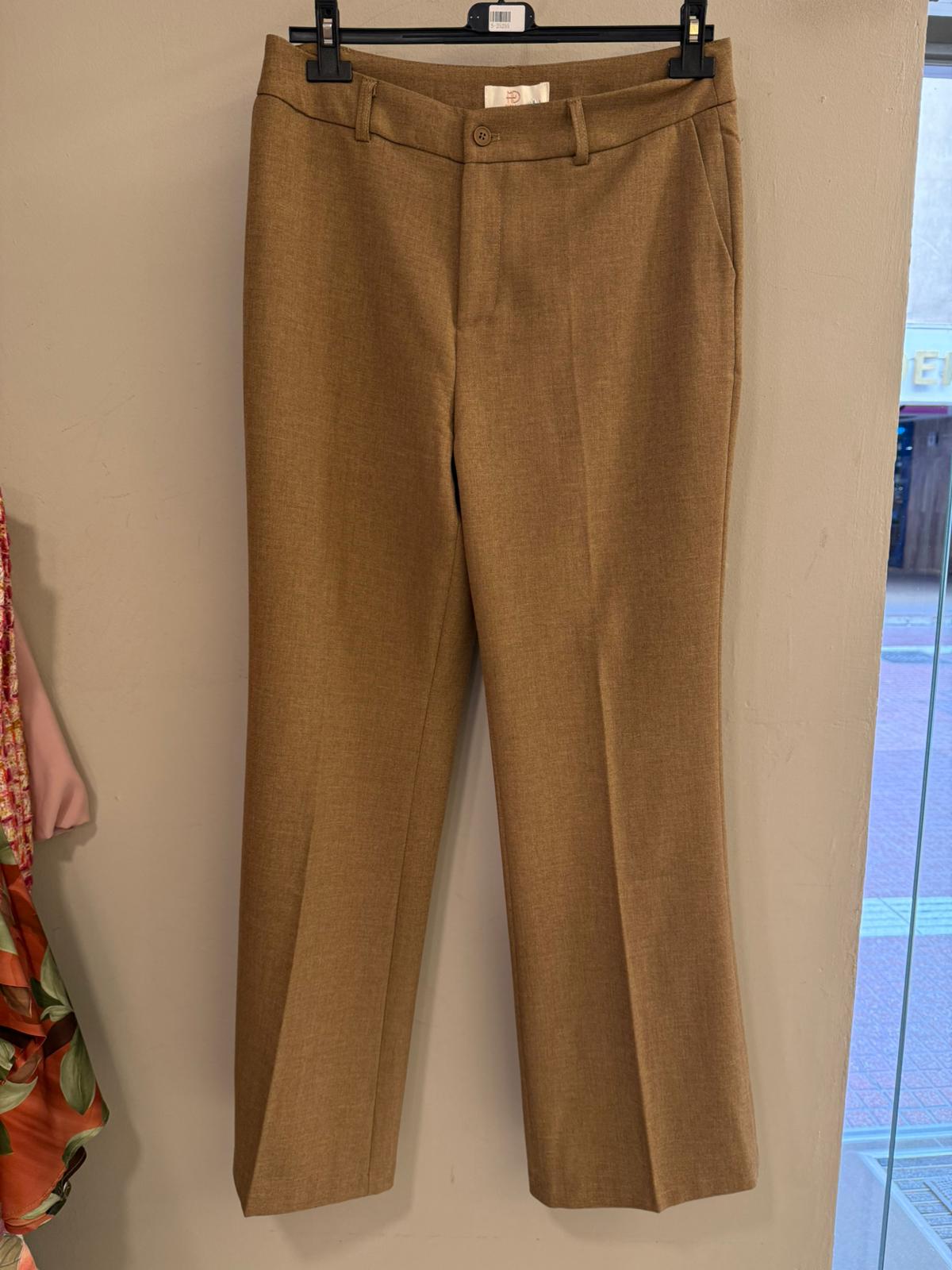 Pantalón Traje acabado flare