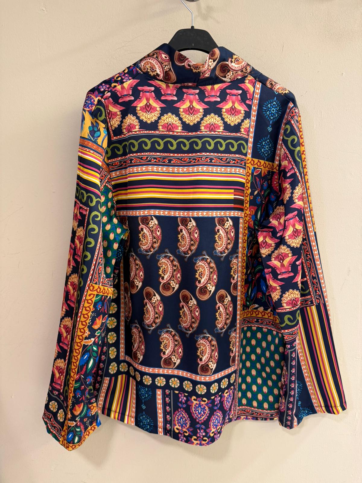 Camisa Patchwork Paisley Multicolor – Estilo Étnico Boho