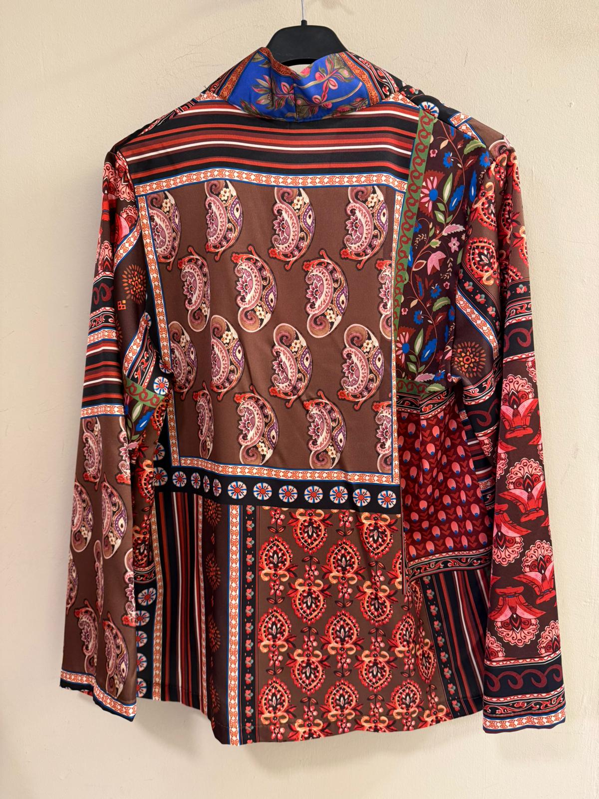 Camisa Patchwork Paisley Multicolor – Estilo Étnico Boho