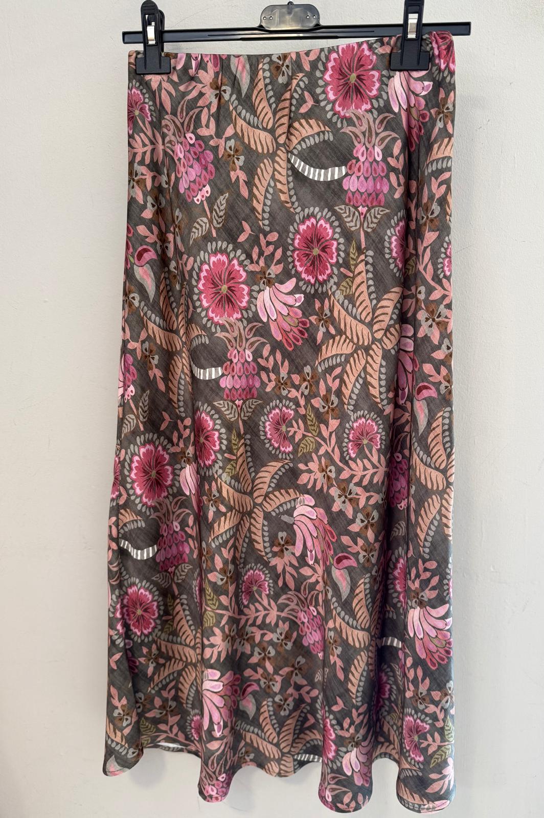 Falda midi satinada estampado tropical