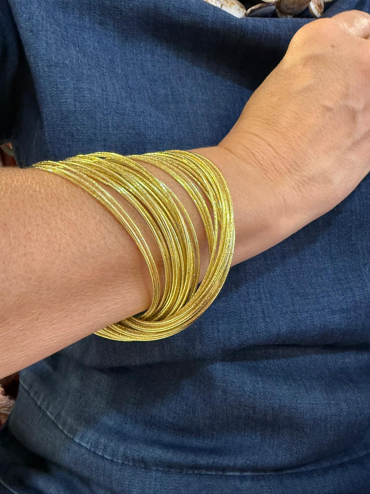 Pulsera Multihilo Dorado Brillante