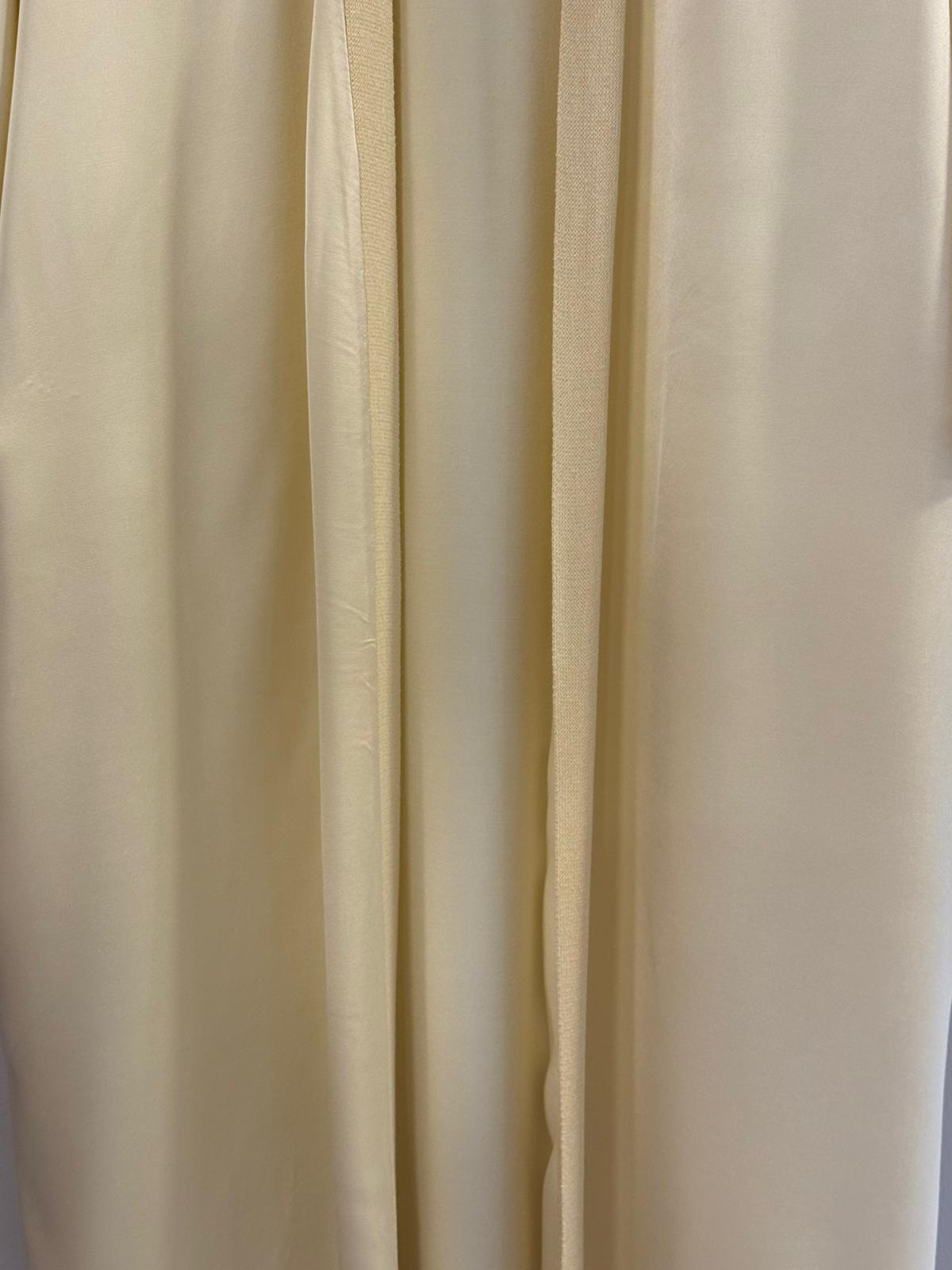 Kimono Largo Satinado con Acabados Rib