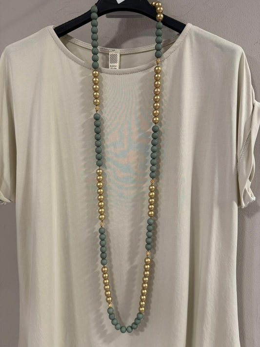 Collar Largo Piezas Redondas Resina y Dorado