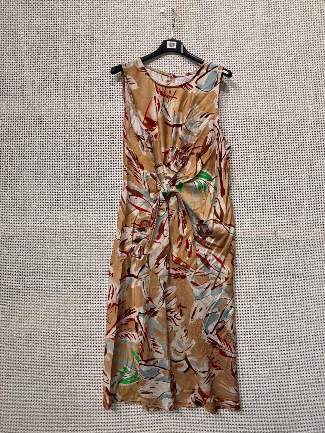 Vestido camel Estampado con Lazada Lateral