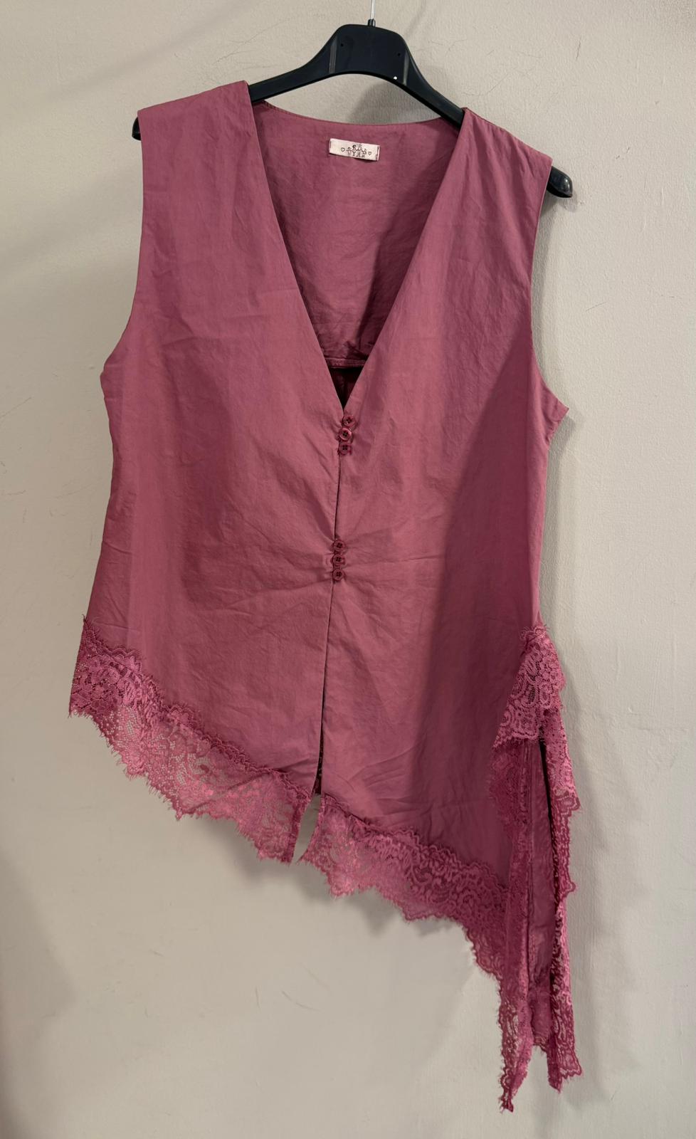 Top  Escote Pico acabado Encaje