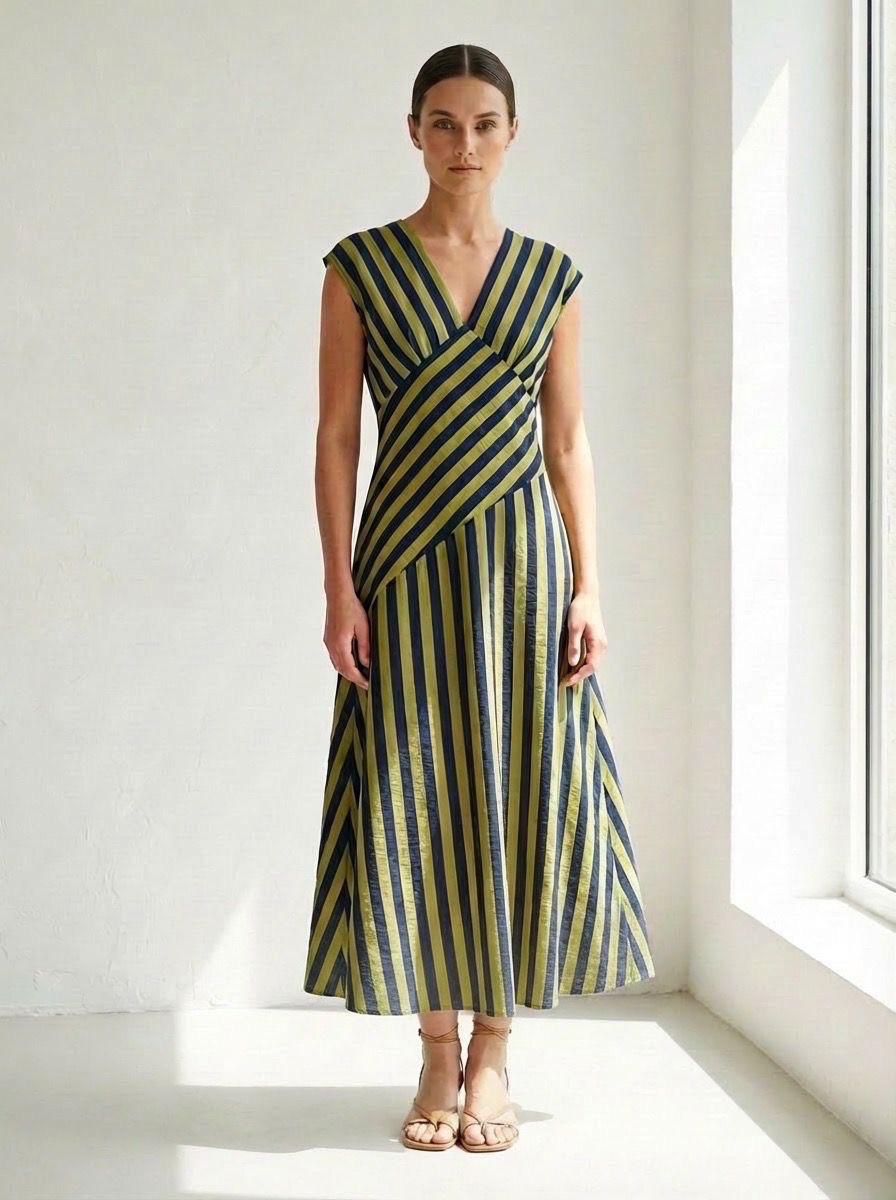 Vestido Rayas Escote Pico con Pieza Cruzada