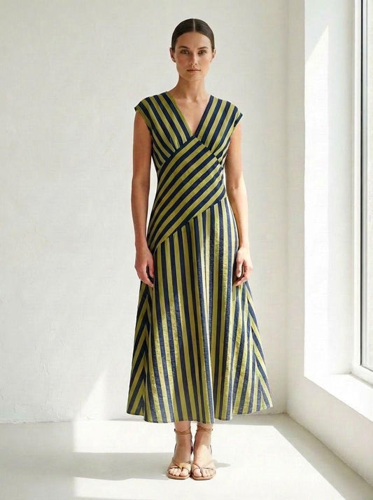 Vestido Rayas Escote Pico con Pieza Cruzada